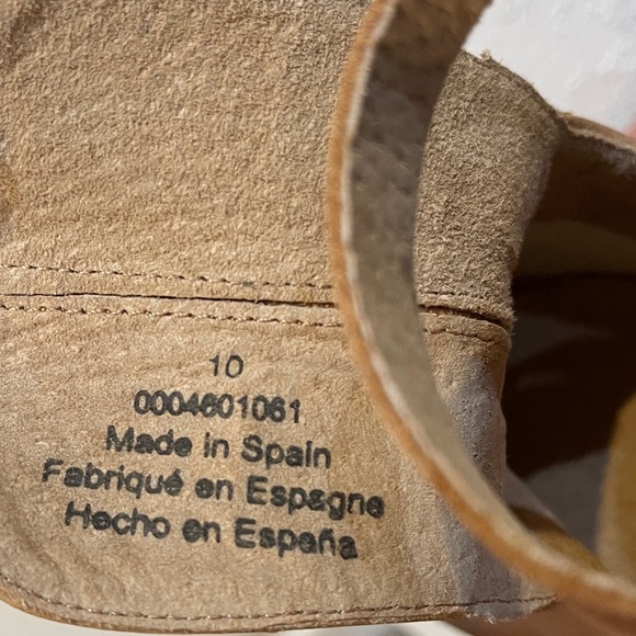 Free People Cedar Leather Buckle Platform Clogs
Tan New Without Box SZ 10 - Picture 13 of 14